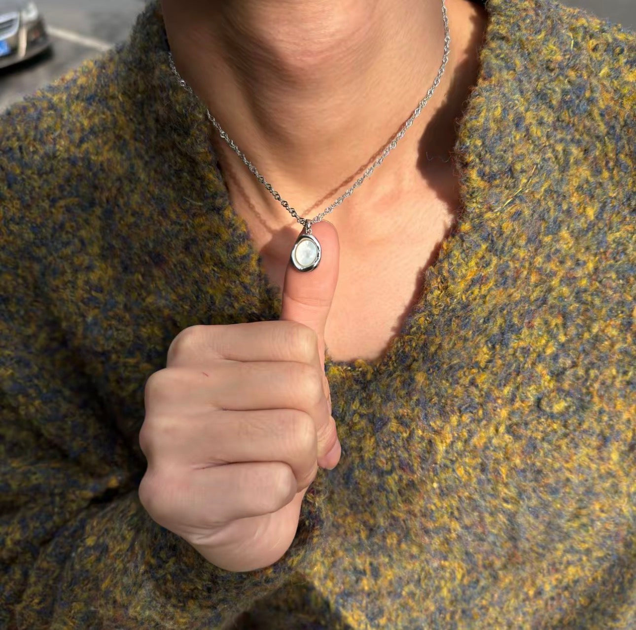 Iridescent Mother-of-Pearl Titanium Steel Necklace & Custom Chain pendant scale detail