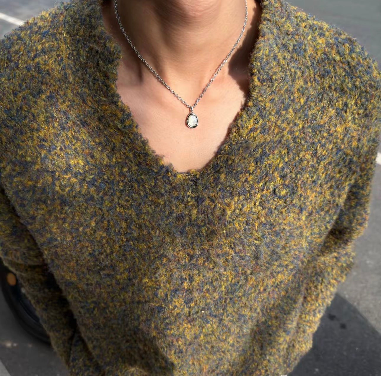 Iridescent Mother-of-Pearl Titanium Steel Necklace & Custom Chain model styling image